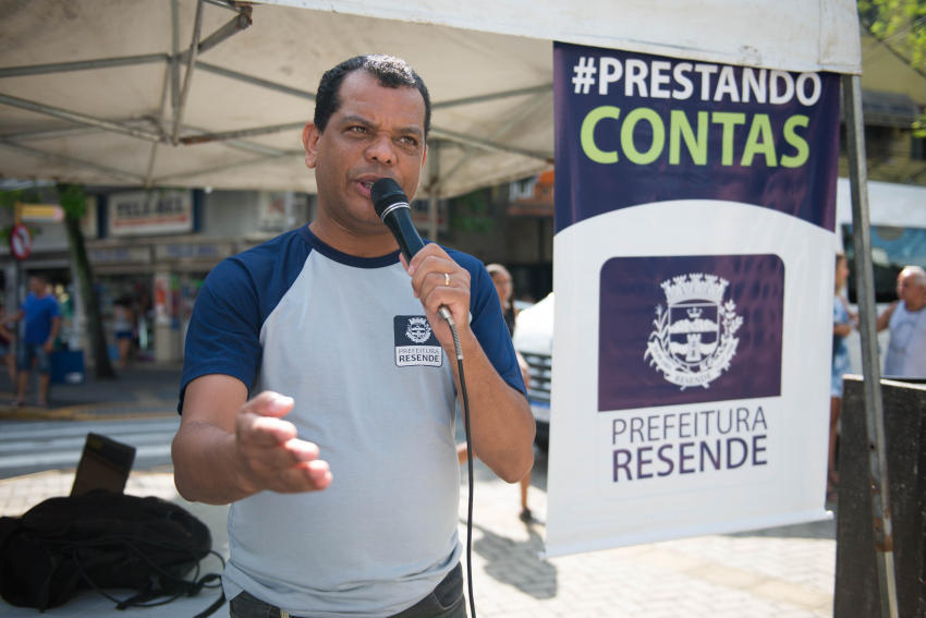 Prefeitura de Resende faz ação de prestação de contas no calçadão do Campos Elisios