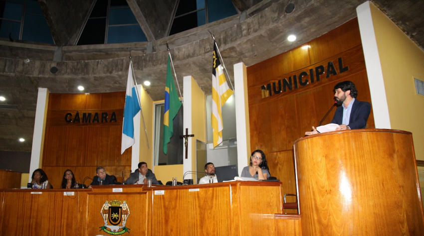 Prefeito Samuca Silva comparece a reabertura dos trabalhos da Câmara de Vereadores