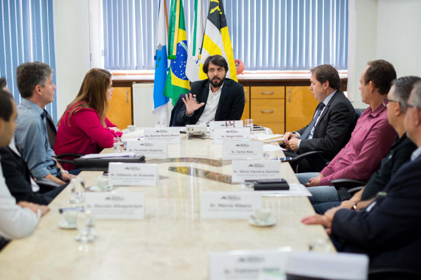 Reunião com representantes da Caixa Econômica Federal de Volta Redonda