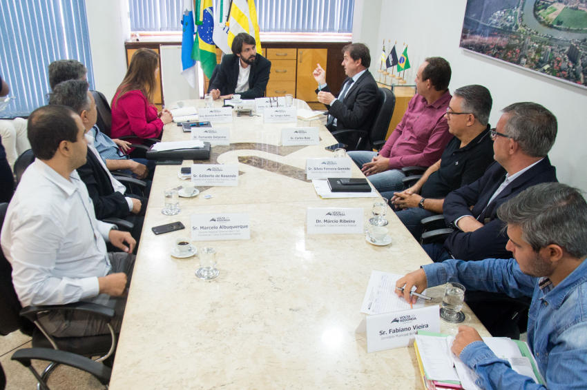 Reunião com representantes da Caixa Econômica Federal de Volta Redonda