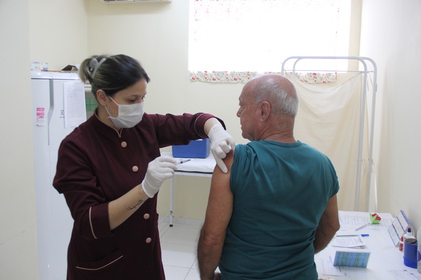 Pinheiral recebe novas doses e volta a vacinar contra gripe nesta terça-feira