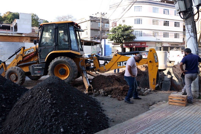 Prefeitura de Barra Mansa avança em serviços de drenagem da Avenida Presidente Kennedy no Ano Bom