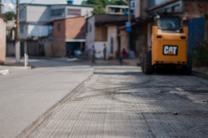 Comerciantes elogiam obras de drenagem e asfaltamento no bairro Três Poços, em Volta Redonda