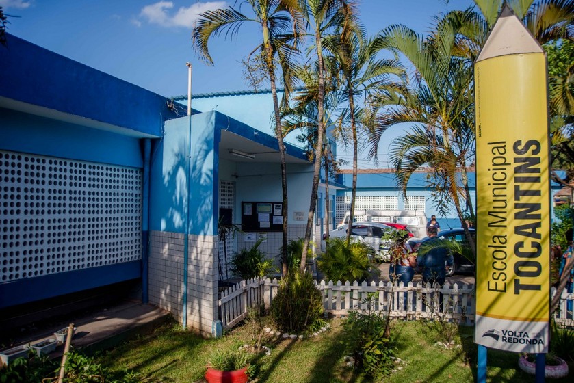 Reforma da Escola Municipal Tocantins é entregue à população de Volta Redonda