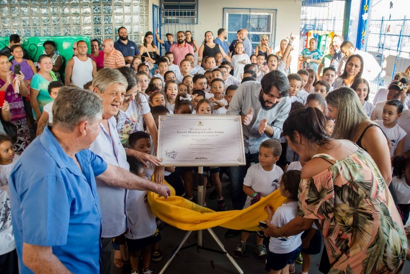 Orgulho de Volta entrega escola revitalizada no bairro Coqueiros
