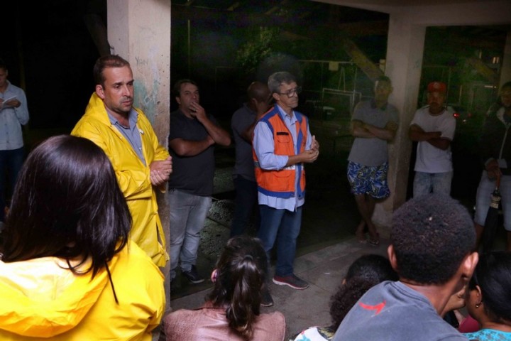 Prefeitura de Barra Mansa monta força-tarefa para atuar no deslizamento de terra no bairro Vila Natal