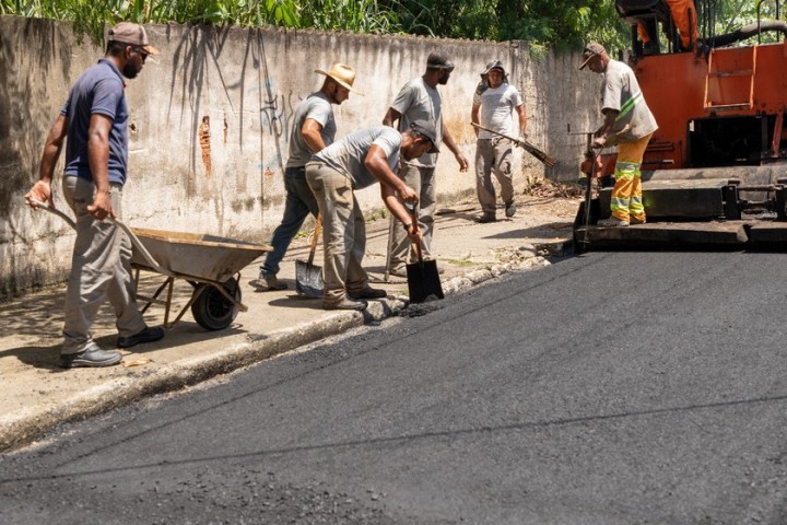 Retiro começa a receber 120 toneladas de massa asfáltica