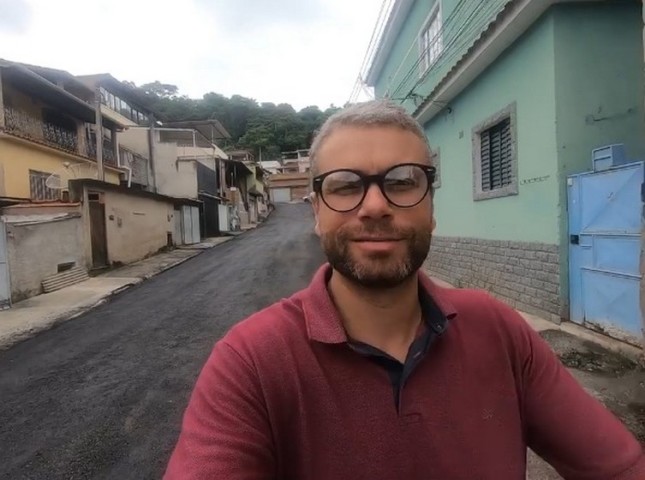 Rodrigo Drable anuncia conclusão de asfalto na Rua Geraldo Ambrósio, no Piteiras