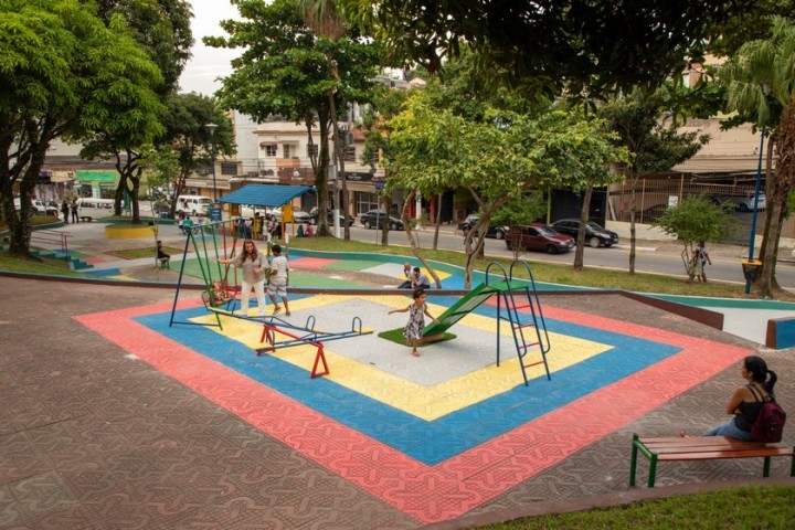 Prefeitura de Volta Redonda entrega reforma da praça no bairro São João