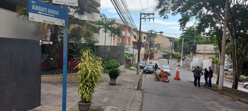 Prefeitura interdita Rua Almirante Barroso no Jardim Amália