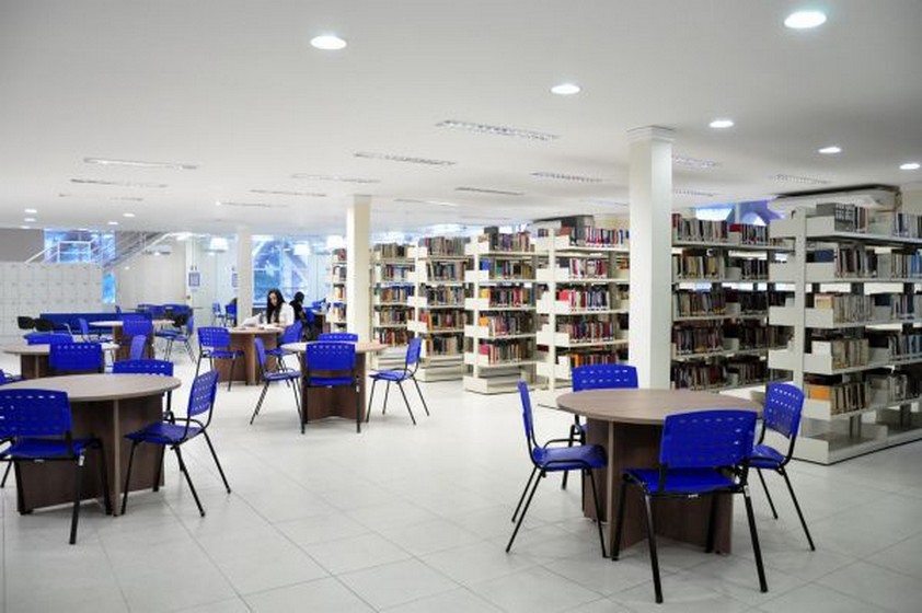 Biblioteca Municipal Raul de Leoni volta a funcionar após quase seis meses