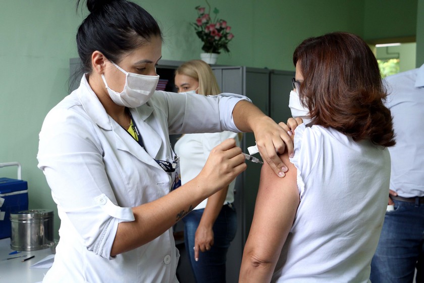Barra Mansa começa a aplicar segunda dose da vacina contra a Covid-19