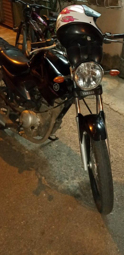 PMs apreendem trio suspeito de furto de motocicleta em Volta Redonda.