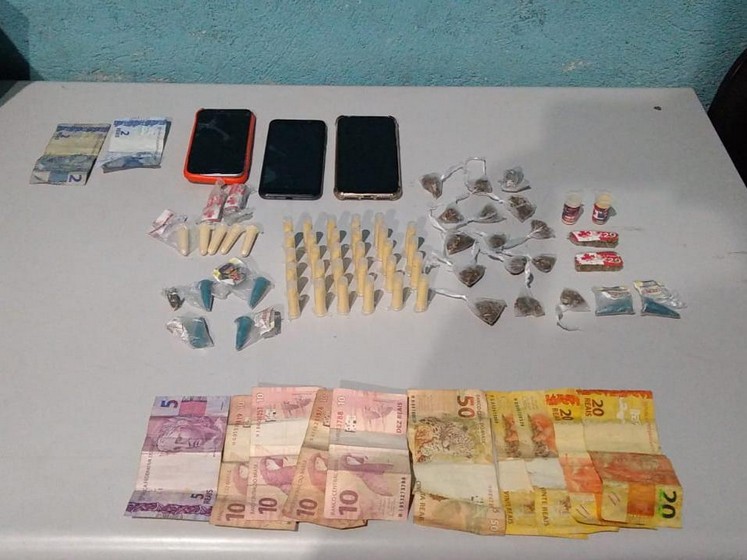 Quatro suspeitos são presos pela PM por tráfico de drogas no bairro Sessenta em Volta Redonda