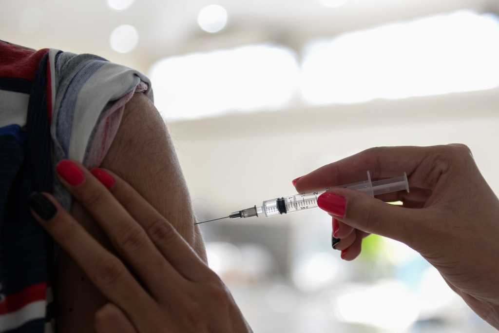 Barra Mansa segue com vacinação contra Covid-19, Influenza e sarampo nesta terça-feira