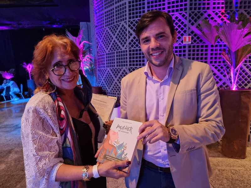 Ceperj promove o lançamento do livro 'Mulher de Verdade'