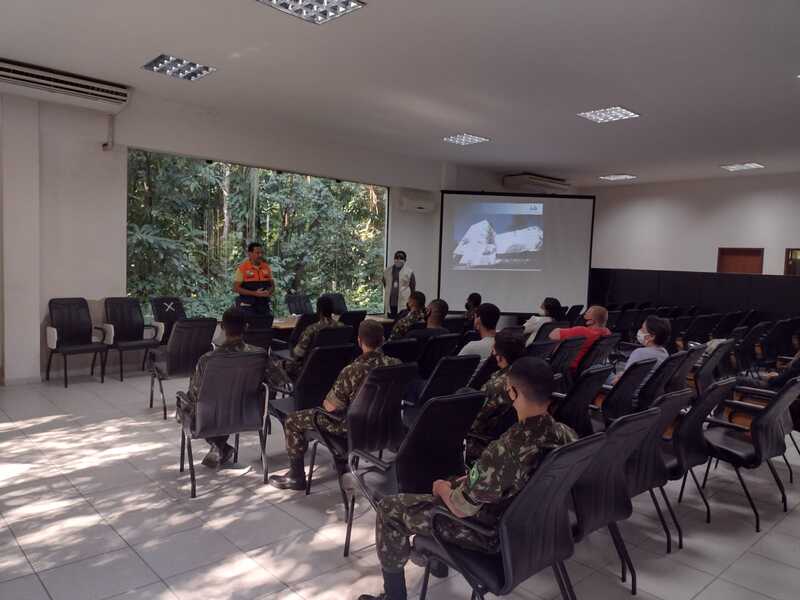 Brigada voluntária recebe curso de manuseio de animais peçonhentos pelo Instituto Vital Brasil
