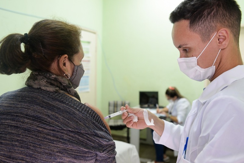 Barra Mansa continua realizando imunizações contra Covid-19, Influenza e sarampo
