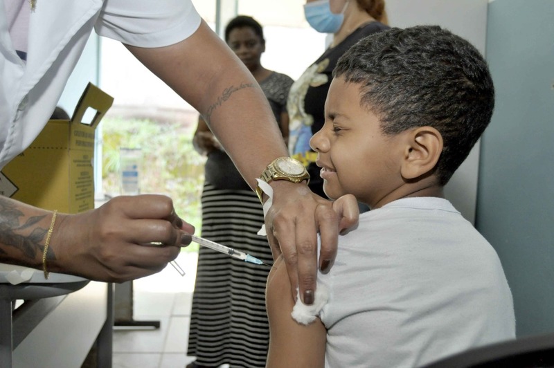 Mais duas escolas de Barra Mansa recebem vacinação pediátrica contra Covid-19