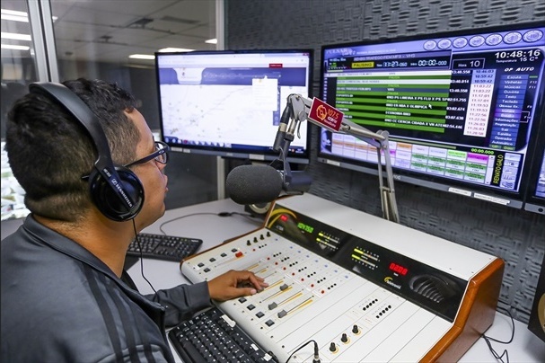 CCRFM 107,5 NovaDutra completa oito anos de prestação de serviços de informação aos motoristas