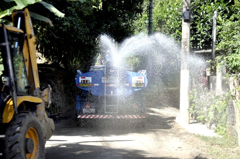 Prefeitura realiza trabalhos de manutenção na Vila Principal