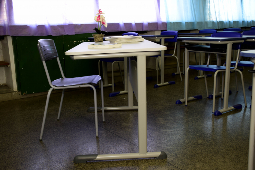 Prefeitura de Resende acaba de adquirir, 413 conjuntos de mesas e cadeiras para uso dos professores da Rede Municipal de Ensino.
